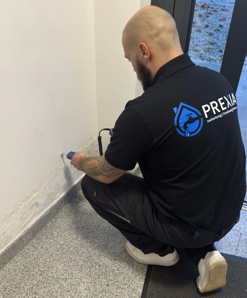 Prexia bietet im Umkreis von Kassel und 80KM Leckageortungen bei Wasserschäden an um die Leckage zu lokalisieren.